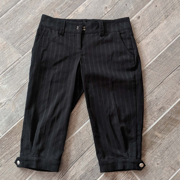 bebe Pants - Bebe Size 6 Pinstripe Newsboy Crop Pants
